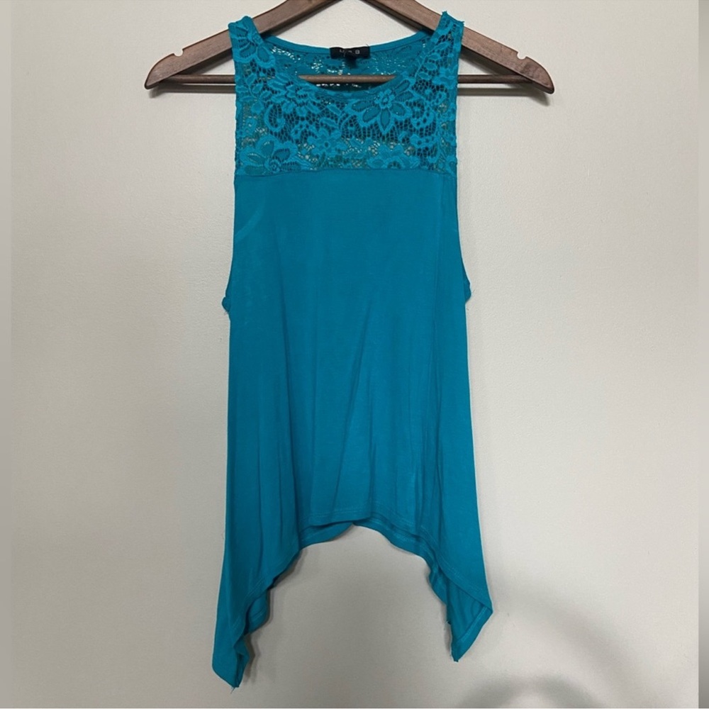 🌸 U2B 🌸 high low tank top